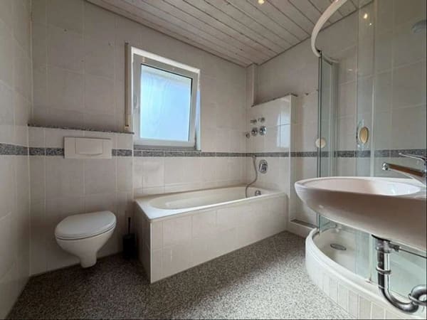 Immobilie in Berglen - Ihr neues Zuhause? Charmante 4 Zimmer Maisonette Wohnung im Herzen von Oppelsbohm! - Bild 3