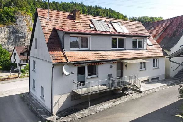 Immobilie in Sigmaringen - Idyllischen Donautal - großes Wohnhaus mit Nebengebäude • ca. 3.325 m² Grundstück - Bild 0
