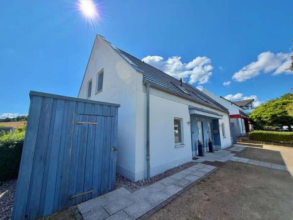 Immobilie in Göhren-Lebbin - Ankommen. Abschalten. Vermieten. – Exklusives Doppel-Ferienhaus in Traumlage am Feldrand - Bild 2