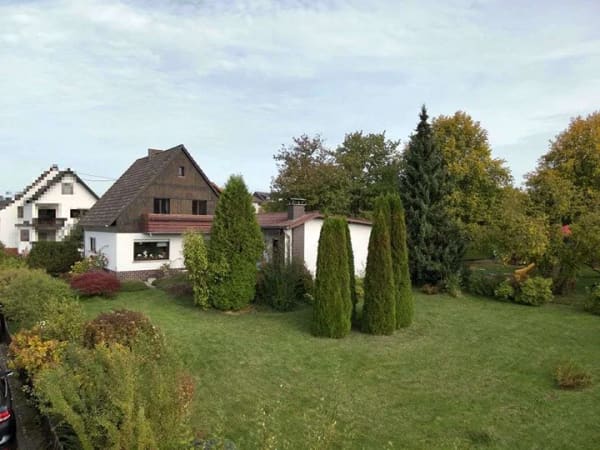 Immobilie in Marienrachdorf - Viel Raum für neue Wohnideen – Einfamilienhaus mit gepflegtem Garten in ruhiger Lage - Bild 1