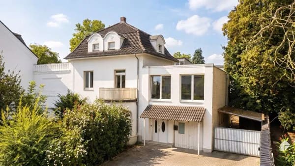 Immobilie in Nettetal - Historische Villa mit drei Wohneinheiten und vielseitigen Nutzungsmöglichkeiten - Bild 0