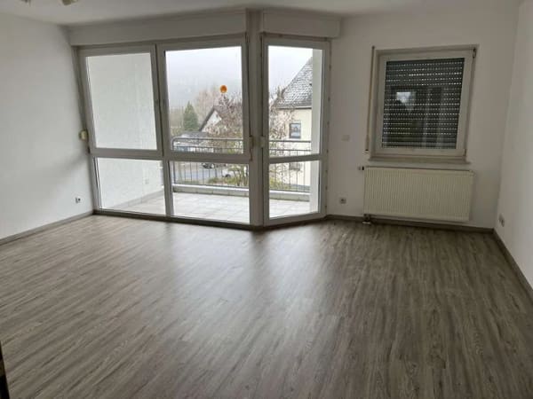 Immobilie in Burbach - Helle 2-Zi.-Wohnung - 56,25 m² - gr. Balkon - Garage+Stellplatz - moderne Ausstattung - Energiekl. C - Bild 0
