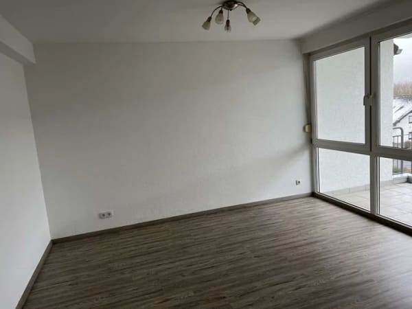 Immobilie in Burbach - Helle 2-Zi.-Wohnung - 56,25 m² - gr. Balkon - Garage+Stellplatz - moderne Ausstattung - Energiekl. C - Bild 1