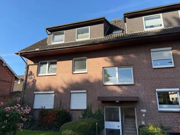 Immobilie in Münsterdorf - Modernisierte 2,5-Zimmer-Eigentumswohnung im schönen Münsterdorf - Bild 0