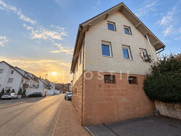 Immobilie in Schömberg - Aus Alt wird Ihr Zuhause – Ein-/Zweifamilienhaus mit Potenzial in 75328 Schömberg - Bild 1