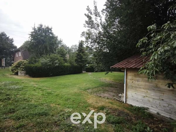 Immobilie in Surwold - Zweifamilienhaus mit zwei separaten Einheiten, Garage und großem Grundstück in Surwold - Bild 3