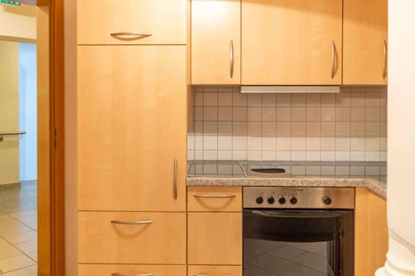 Immobilie in Dießen am Ammersee - Charmante 2-ZKB-Dachgeschosswohnung – mit Wintergarten, Aufzug und Kellerabteil - Bild 4