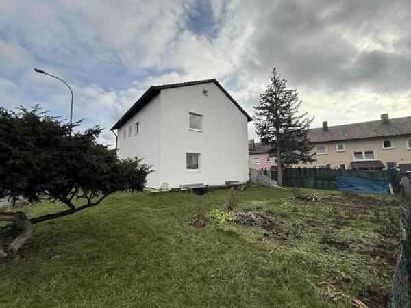 Immobilie in Neckarwestheim - Mehrfam.haus m. großem Grundstück (3 Whg), ideal als Mehrgen.haus, Eigennutzer, Kapitalanl. - Bild 4