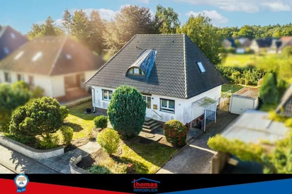 Immobilie in Münsterdorf - Geräumiges Haus auf großem Grundstück mitten im Herzen von Münsterdorf - Bild 0