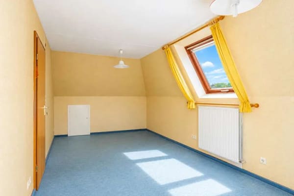 Immobilie in Münsterdorf - Geräumiges Haus auf großem Grundstück mitten im Herzen von Münsterdorf - Bild 4