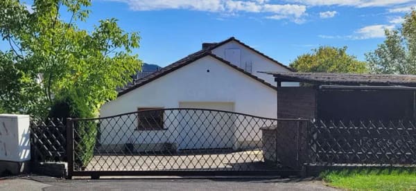 Immobilie in Glashütten - Viel Platz für Ihre Ideen: Großzügiges Einfamilienhaus in Glashütten-Schloßborn - Bild 1