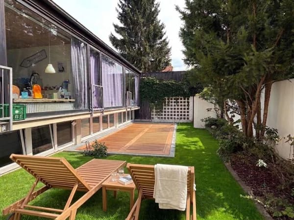 Immobilie in Gräfelfing - Feinste Lage von Gräfelfing: Besonders reizvolle 7-Zimmer-Maisonette-Wohnung, Atriumhof + Wellness - Bild 2