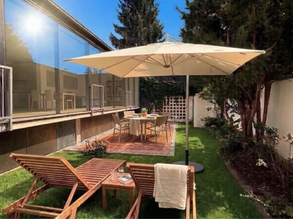 Immobilie in Gräfelfing - Feinste Lage von Gräfelfing: Besonders reizvolle 7-Zimmer-Maisonette-Wohnung, Atriumhof + Wellness - Bild 3