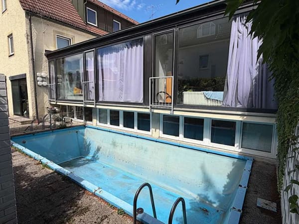 Immobilie in Gräfelfing - Feinste Lage von Gräfelfing: Besonders reizvolle 7-Zimmer-Maisonette-Wohnung, Atriumhof + Wellness - Bild 4