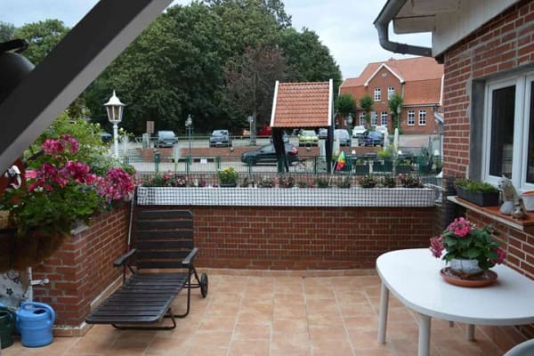 Immobilie in Otterndorf - Großzügiges Mehrfamilienhaus mit Gewerbeeinheit in zentraler in Otterndorf mit Medem Zugang - Bild 1