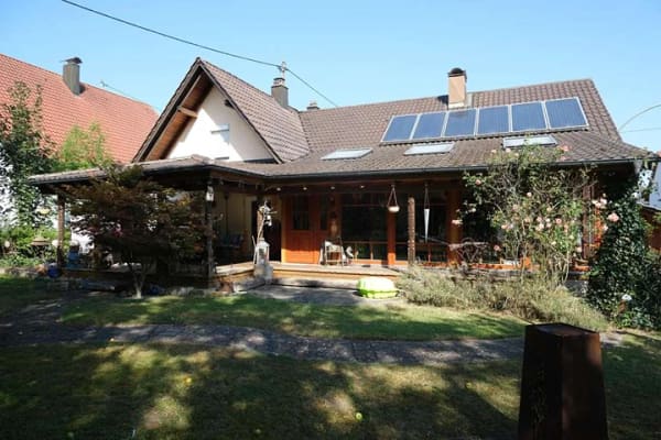 Immobilie in Mertingen - Viel Platz unter einem Dach – Zweifamilienhaus mit Wintergarten und großzügiger Terrasse - Bild 0