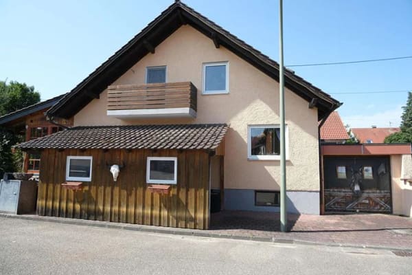 Immobilie in Mertingen - Viel Platz unter einem Dach – Zweifamilienhaus mit Wintergarten und großzügiger Terrasse - Bild 2
