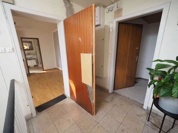 Immobilie in Ulm - ++Hier beginnt Ihr Wohnprojekt++ Renovierungsbedürftige Wohnung mit viel Potenzial - Bild 1