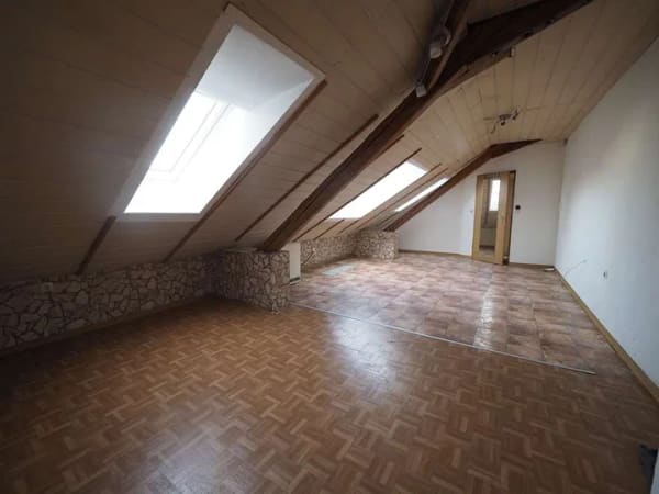 Immobilie in Ulm - ++Hier beginnt Ihr Wohnprojekt++ Renovierungsbedürftige Wohnung mit viel Potenzial - Bild 2