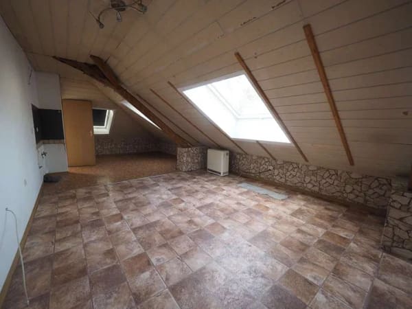 Immobilie in Ulm - ++Hier beginnt Ihr Wohnprojekt++ Renovierungsbedürftige Wohnung mit viel Potenzial - Bild 4