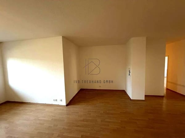 Immobilie in Lorsch - Bezugsfreie modernisierte 3-Zimmer-Wohnung mit Südwestbalkon, Stellplatz und kernsaniertem Bad - Bild 0