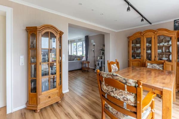 Immobilie in Bad Sassendorf - Familienglück mit viel Platz, hochwertigen Sanierungen, idyllischem Garten und vielen technischen Hi - Bild 3