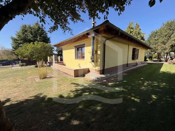Immobilie in Waldenburg - Traumhafter Winkelbungalow mit Keller in Top-Lage vom Luftkurort Waldenburg - Bild 1