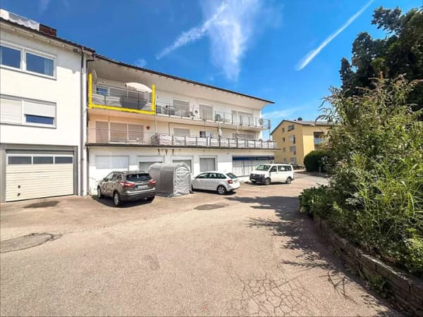 Immobilie in Lindau (Bodensee) - Modernisierte 2,5-Zimmer-Wohnung mit Südwestbalkon & Stellplatz in Lindau - Bild 2