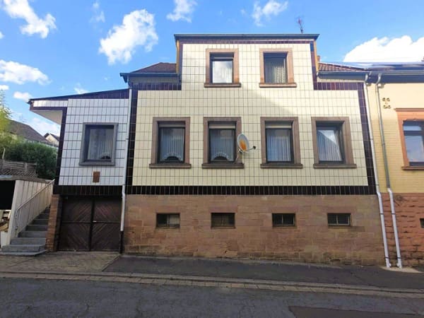 Immobilie in Quierschied - Viel Platz und zusätzliches Grundstück: Einfamilienhaus mit  Entwicklungspotenzial in Fischbach - Bild 3