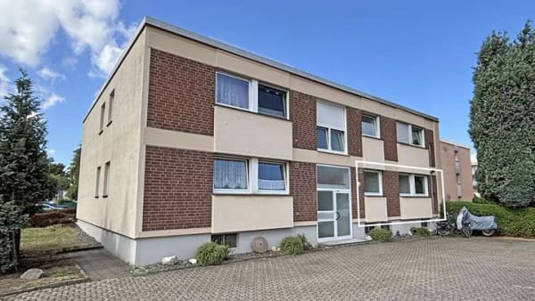 Immobilie in Xanten - 4-Zimmer-Eigentumswohnung in Xanten-Hochbruch mit praktischem Grundriss und eigenem Stellplatz! - Bild 0