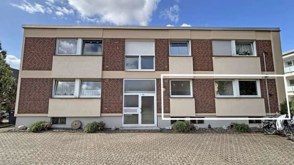 Immobilie in Xanten - 4-Zimmer-Eigentumswohnung in Xanten-Hochbruch mit praktischem Grundriss und eigenem Stellplatz! - Bild 1