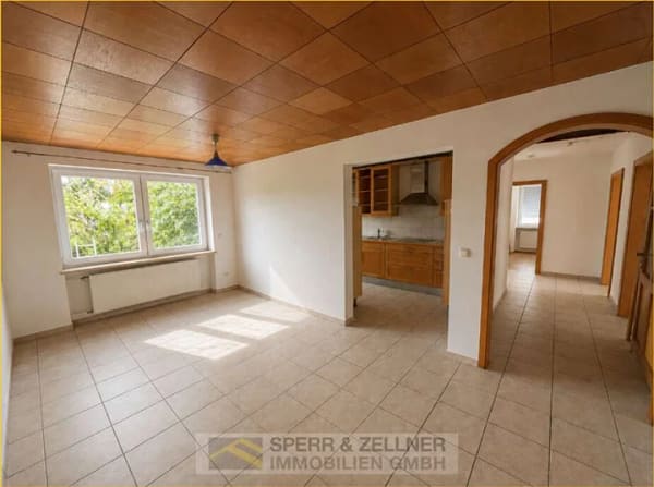 Immobilie in Ergolding - Ergolding - Gepflegtes Zweifamilienhaus in ruhiger Siedlungslage mit viel Platz für zwei Familien - Bild 2