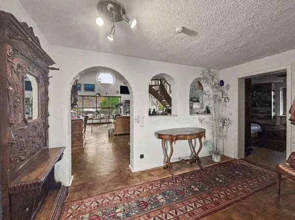 Immobilie in Waakirchen - Waakirchen: Lichtdurchflutete Maisonette-Wohnung mit separatem Büro - Rückmietung durch Verkäufer - Bild 1