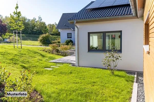 Immobilie in Kempen - Doppelhaushälfte nebst Terrasse und Garten - Bild 0