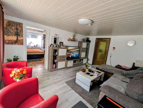 Immobilie in Bisingen - Stabile Erträge trifft Wertsteigerung: Renditestarkes MFH mit ca. 243 m² Wfl. & 213 m²  Nfl. - Bild 4