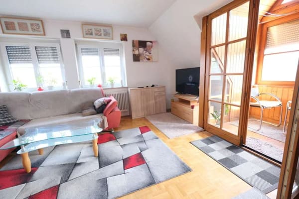 Immobilie in Memmingen - Gepflegte 1,5-Zimmer-Wohnung mit Wintergarten & Tiefgarage in Memminger Innenstadtlage - Bild 2
