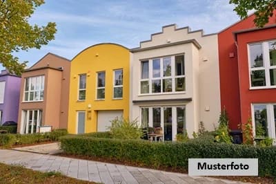 Immobilie in Hattersheim - Einfamilien-Reihenmittelhaus mit Terrasse und Garage - Bild 0