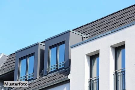 Immobilie in Lutherstadt Eisleben - Aus Alt mach Neu! Einfamilien-Doppelhaushälfte - Bild 0
