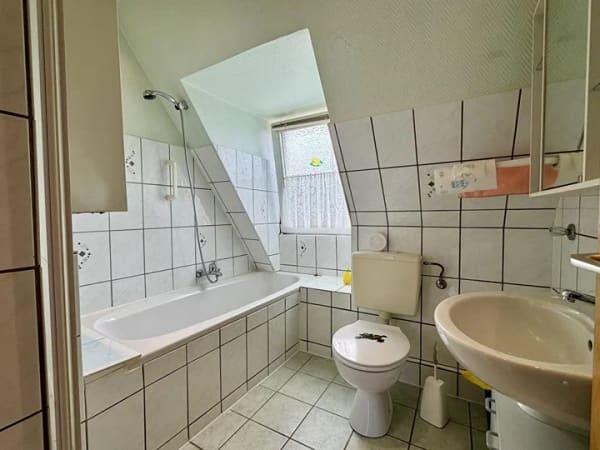 Immobilie in Wilhelmshaven - Dachgeschosswohnung in Wilhelmshaven (Fedderwardergroden) - Bild 4