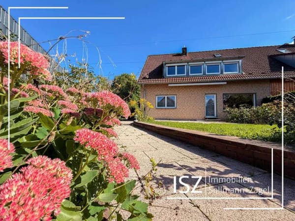Immobilie in Winkelhaid - Viel Platz für zwei Generationen: Zweifamilienhaus mit Garten und Doppelgarage in Winkelhaid - Bild 0