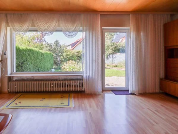 Immobilie in Winkelhaid - Viel Platz für zwei Generationen: Zweifamilienhaus mit Garten und Doppelgarage in Winkelhaid - Bild 2
