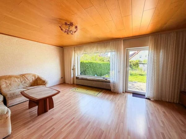 Immobilie in Winkelhaid - Viel Platz für zwei Generationen: Zweifamilienhaus mit Garten und Doppelgarage in Winkelhaid - Bild 3