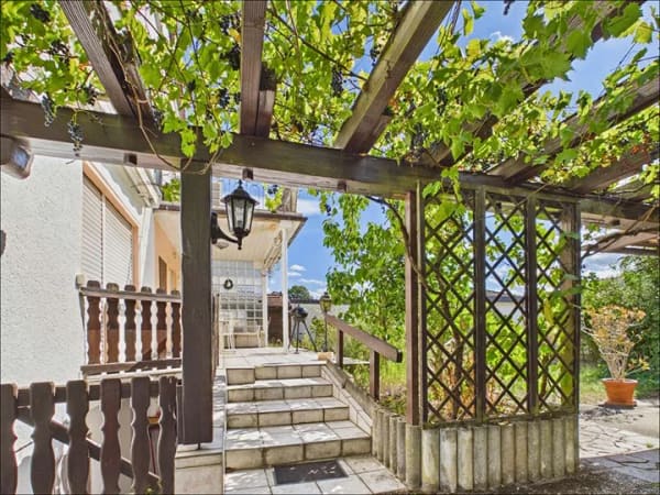Immobilie in Stockstadt am Main - Freistehendes Zweifamilienhaus mit Garten sucht eine neue Familie - Bild 2