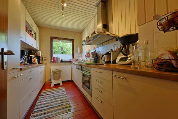 Immobilie in Erbach - Großzügiges Zweifamilienhaus mit großem Grundstück in ruhiger Aussichtslage - Bild 4