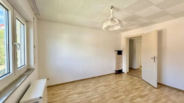 Immobilie in Oberkochen - Für Macher - 2-Zimmer-Wohnung zum selbst gestalten   - Bild 2
