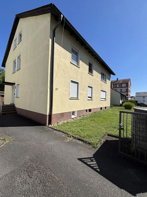 Immobilie in Aschaffenburg - Mehrfamilienhaus in Aschaffenburg (Strietwald) - Bild 0