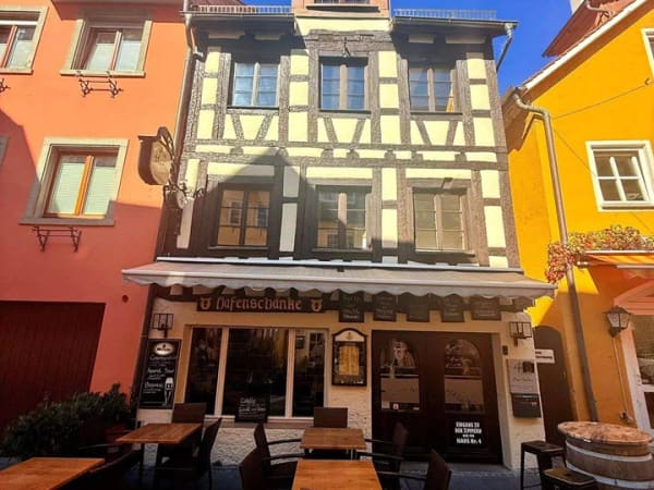 Immobilie in Meersburg - Erste Seereihe: 2x Boardinghouse mit 11 Zimmern inkl. Gastronomie Meersburg - Bild 0