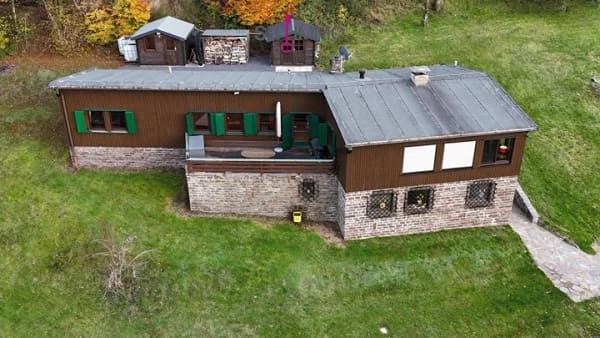 Immobilie in Ammeldingen bei Neuerburg - Charmantes Jagdhaus in der Eifel - Traumhafte Alleinlage am Waldrand - Bild 1