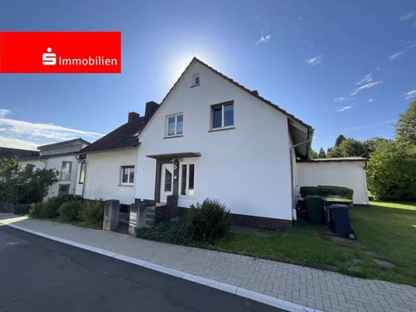 Immobilie in Marburg - Wohnhaus mit zusätzlichem Vermietungspotenzial in ruhiger Lage von MR - Wehrda - Bild 0