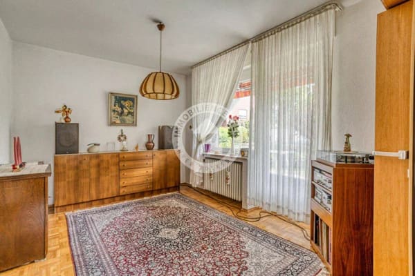 Immobilie in Waltrop - Freistehendes, geräumiges Zweifamilienhaus  auf einem gepflegten Erbpachtgrundstück - Bild 2